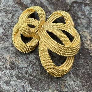 Vintage Trifari Gold Bow Brooch